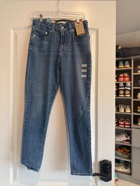 NWT Levi's 721 High-Rise Skinny Jeans | Size 6 Short